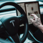 Tesla aggiornamento pilota automatico
