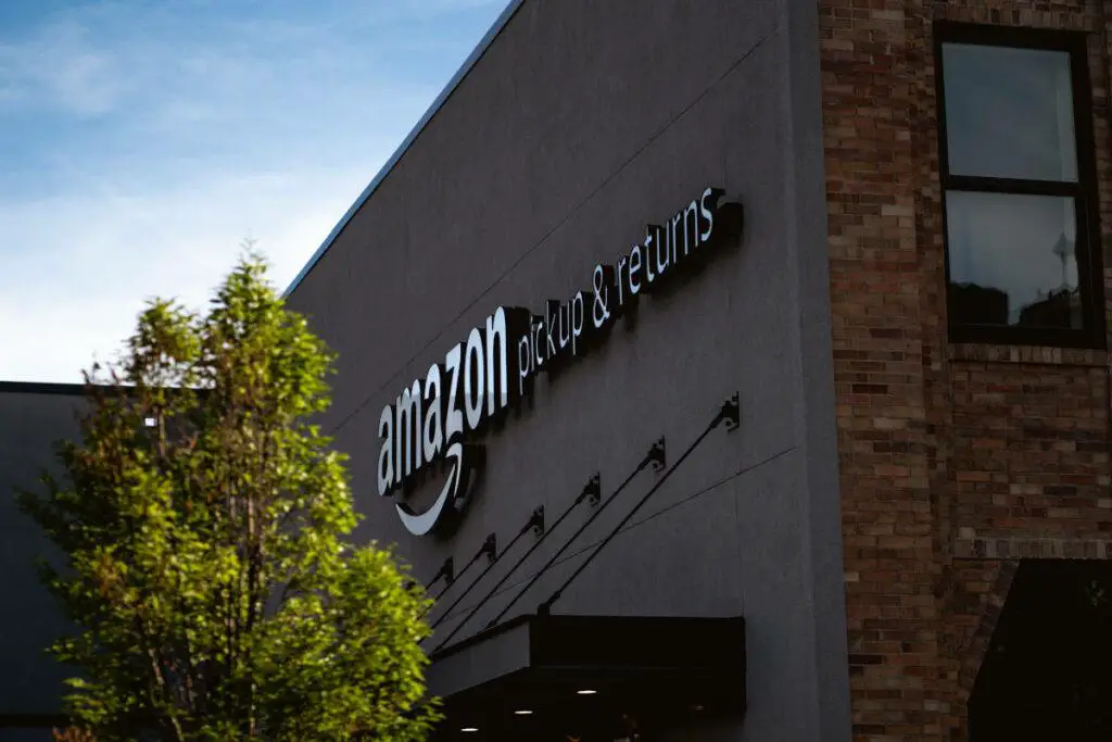 Amazon lavoro nei magazzini